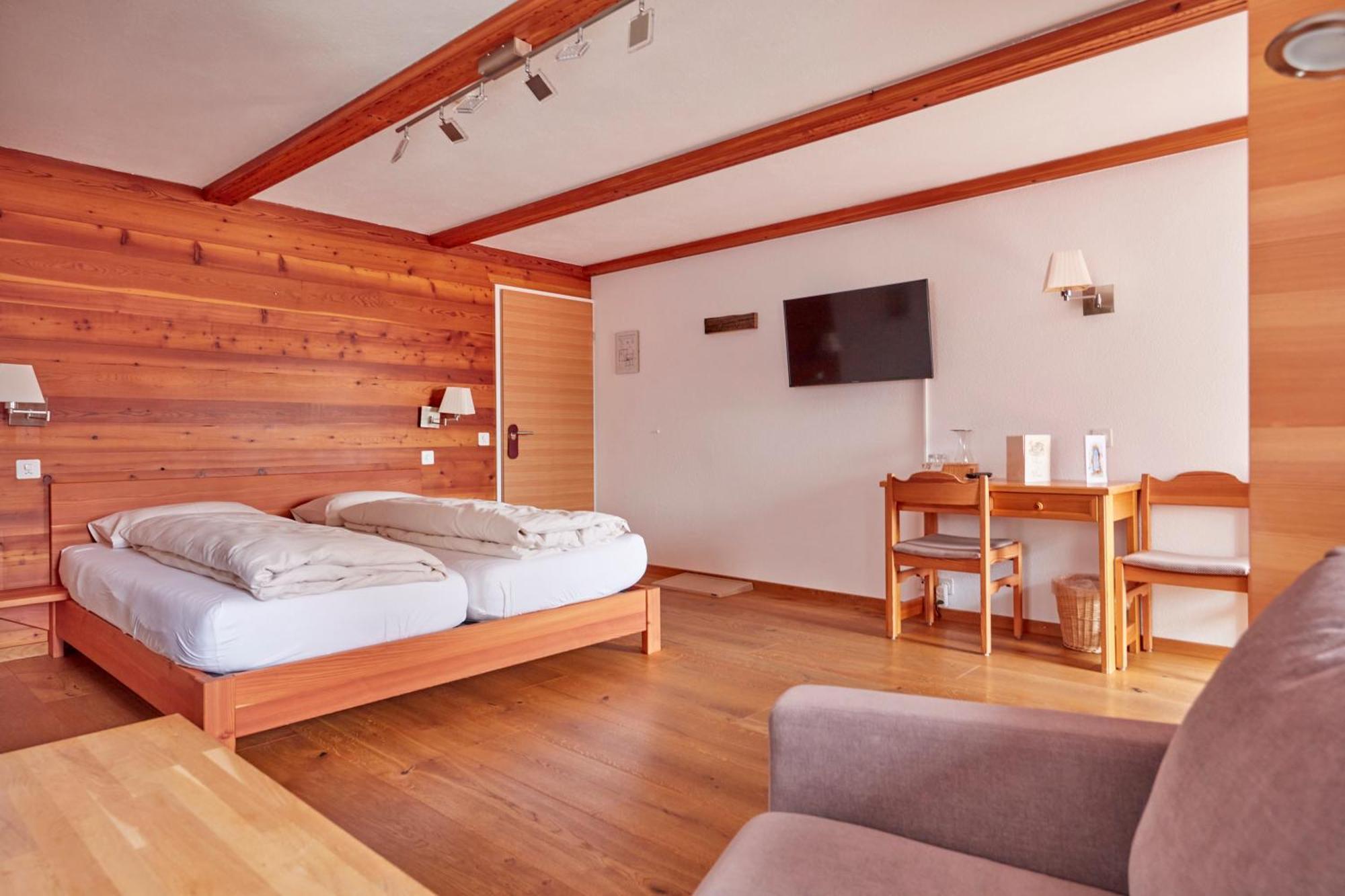 Hotel Alpenblick Zeneggen Екстер'єр фото