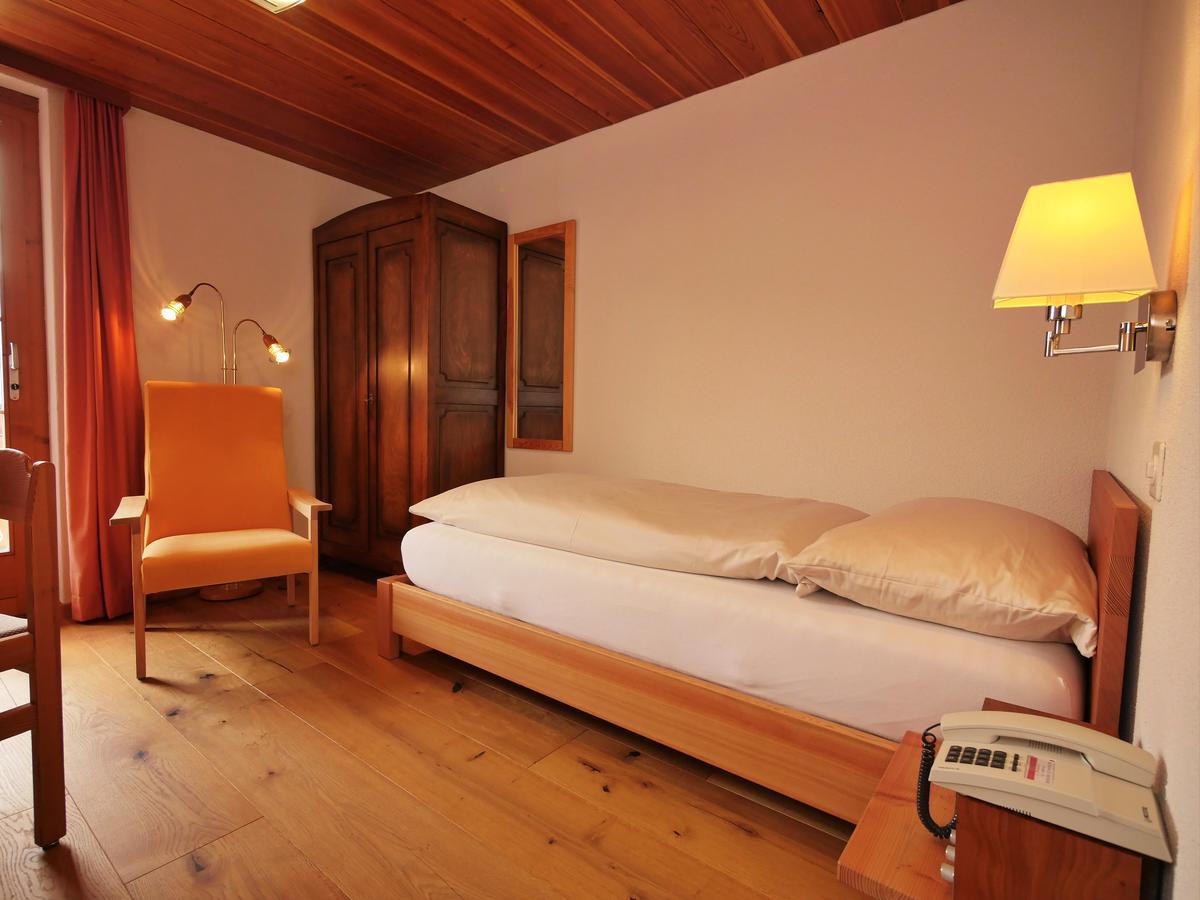 Hotel Alpenblick Zeneggen Екстер'єр фото